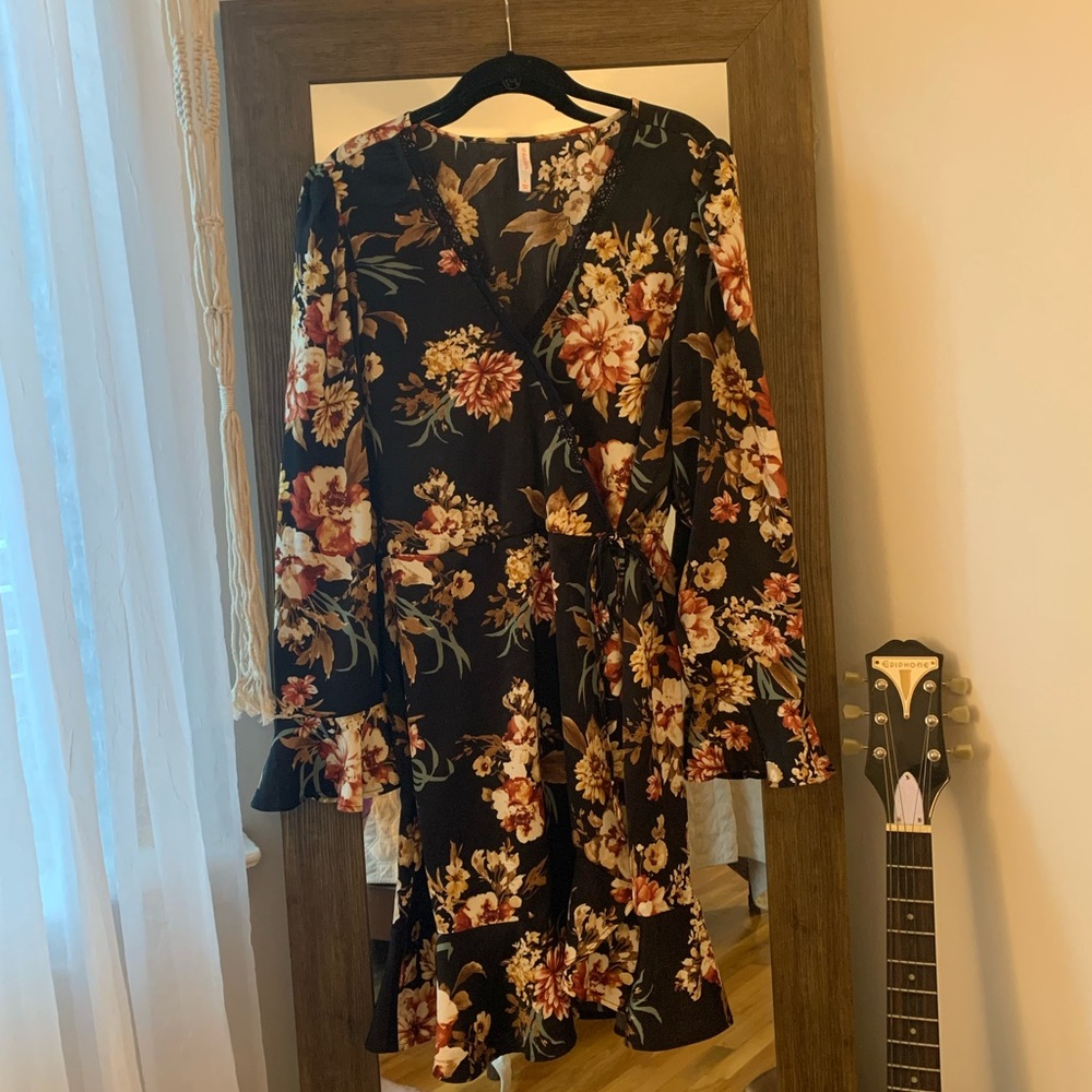 Floral Flounce Sleeve Wrap Dress